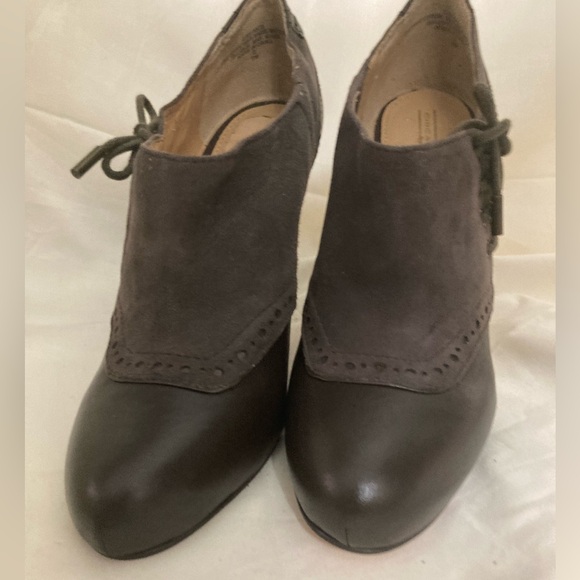 CIRCA JOAN & DAVID Leather & Suede Heeled Booties 7M NWT - Picture 8 of 13